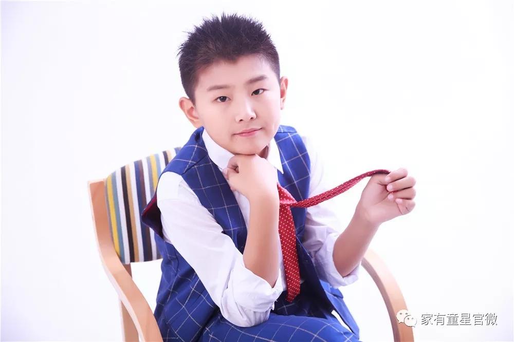 【热血少年】金玉其质少年郎,豪气云天怀大志——家有童星明星小演员原金豪！
